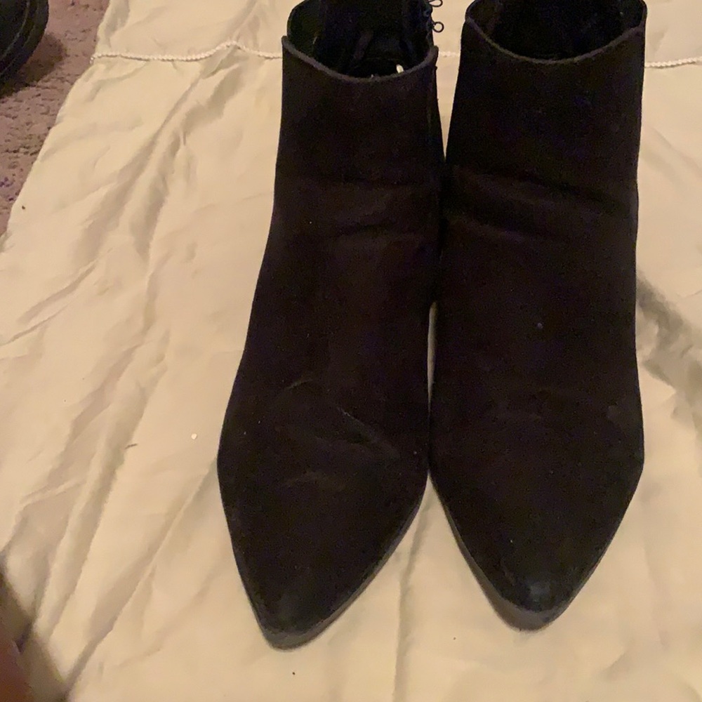 Black Chelsea boots